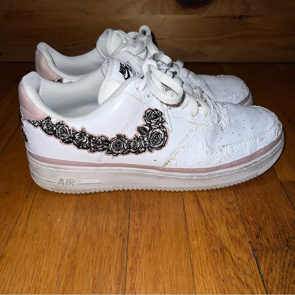 Nike Air Force 1 x Doernbecher (2019) sneakers rose appliqué swoosh. Rare EUC - Picture 3 of 7